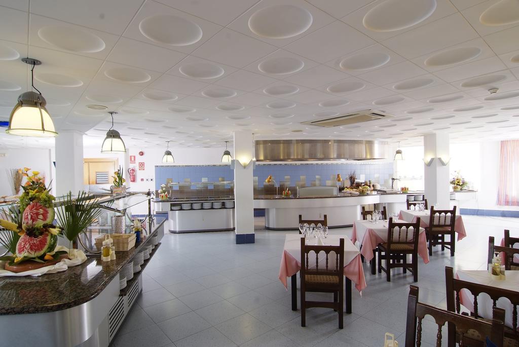 Invisa Ereso All Inclusive Es Cana Exteriör bild