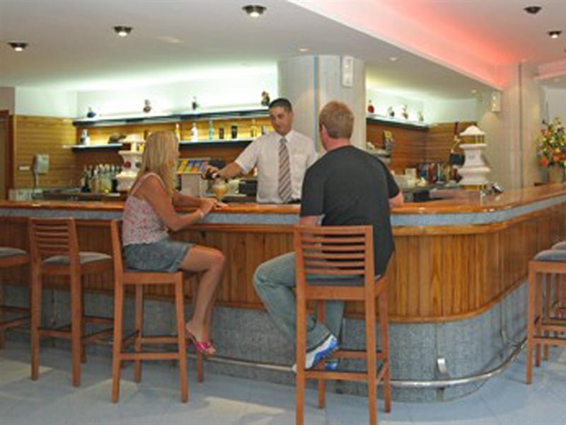 Invisa Ereso All Inclusive Es Cana Restaurang bild