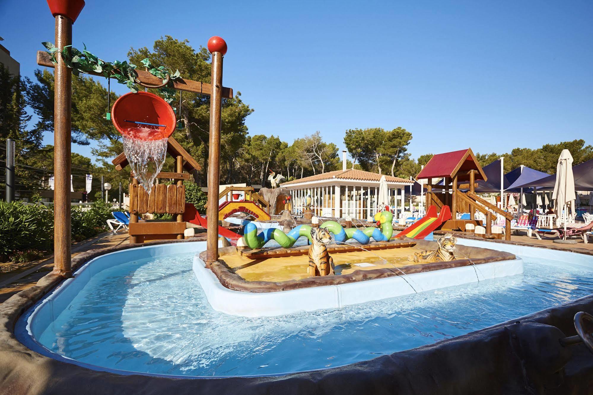Invisa Ereso All Inclusive Es Cana Exteriör bild