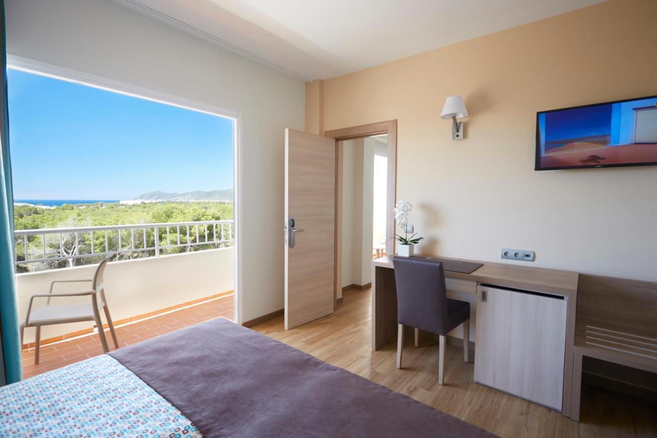 Invisa Ereso All Inclusive Es Cana Exteriör bild